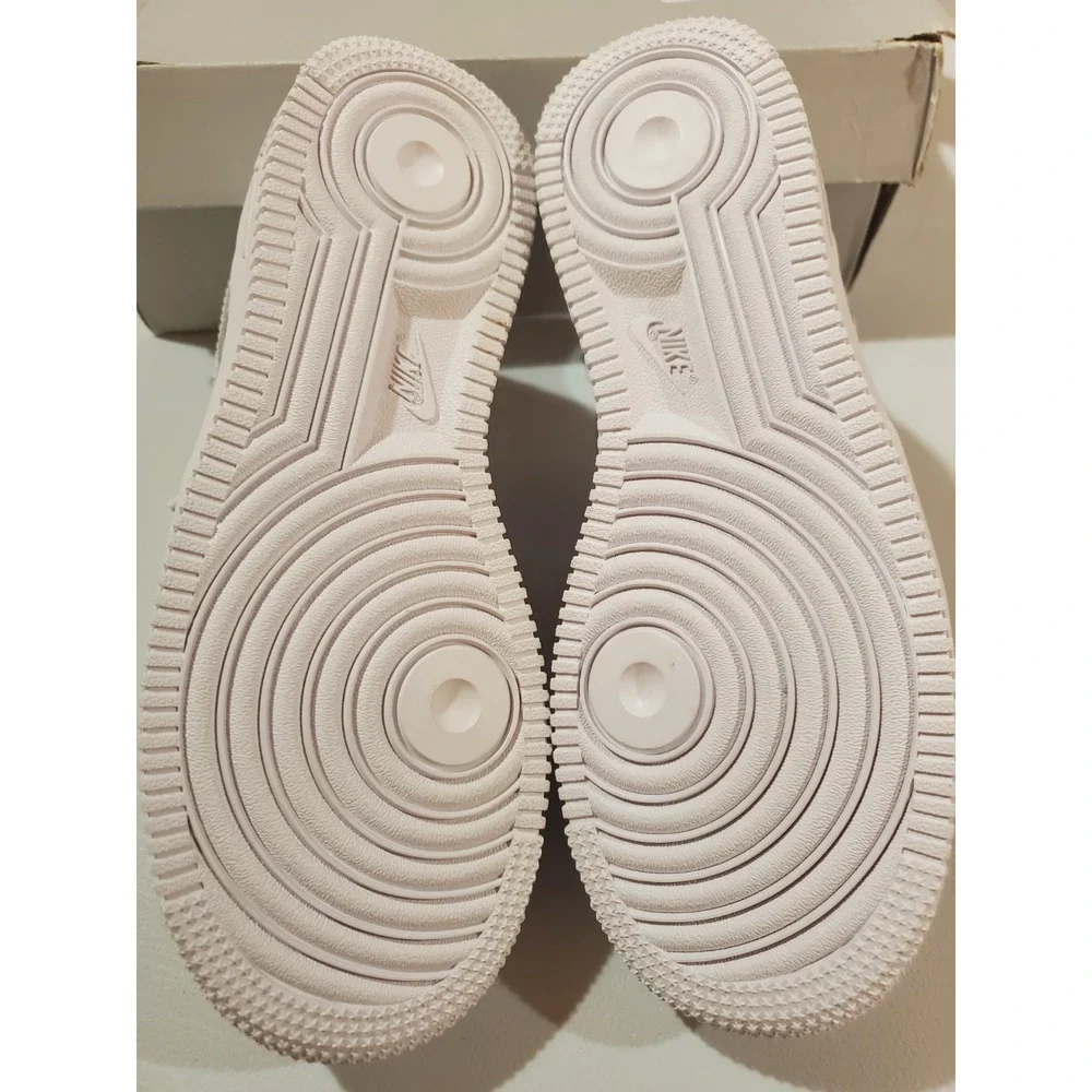 Nike Air Force 1 Low Triple White Kids Shoes Size 5.5Y DD8959-100
